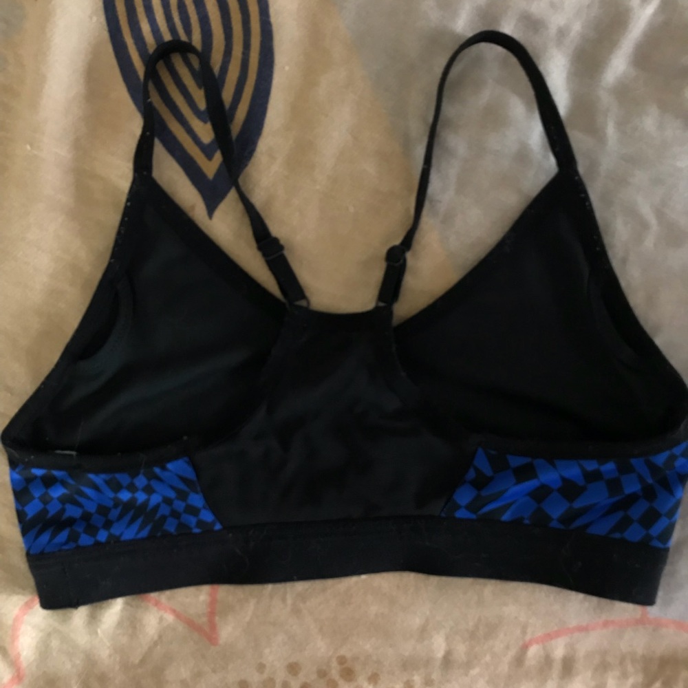 Nike Sports Bra - Picture 2 of 3